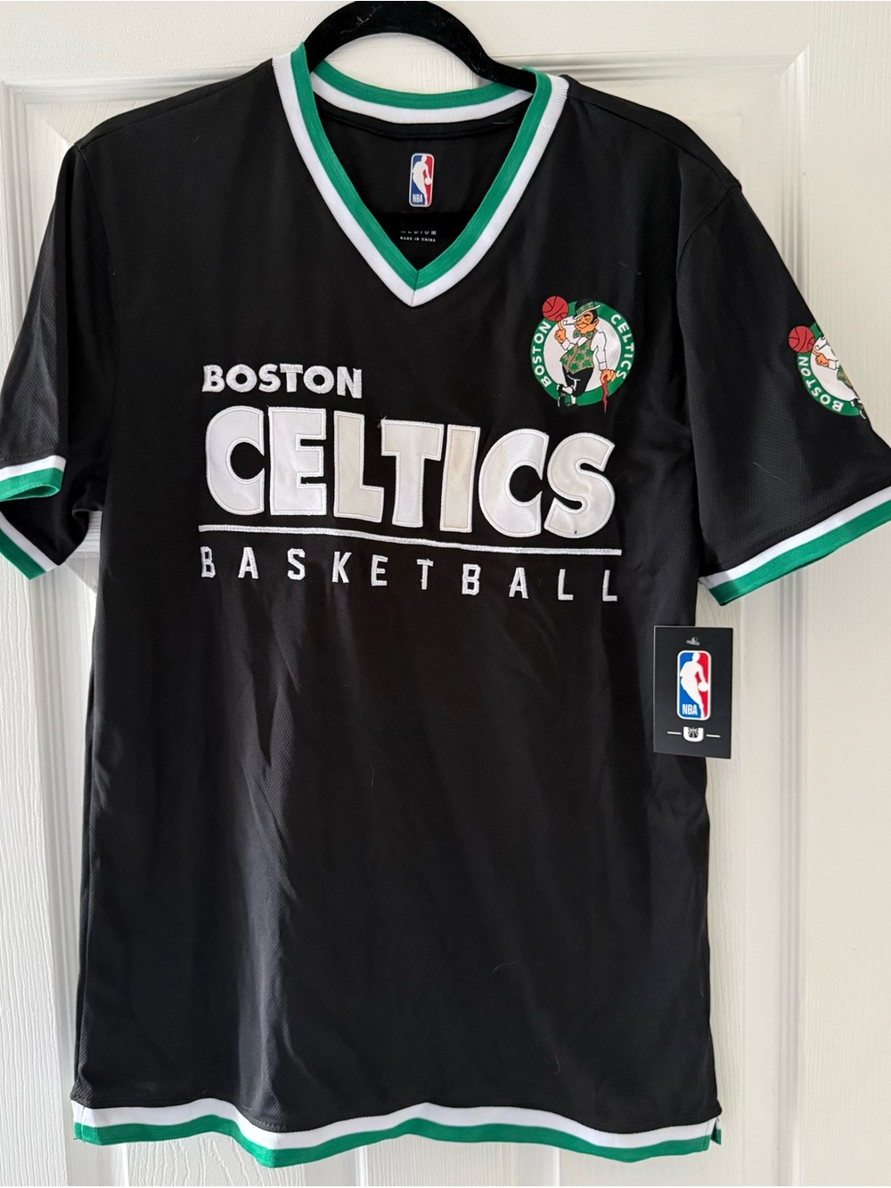 Boston Celtics NBA Shooting Shirt (NWT) – Size M
